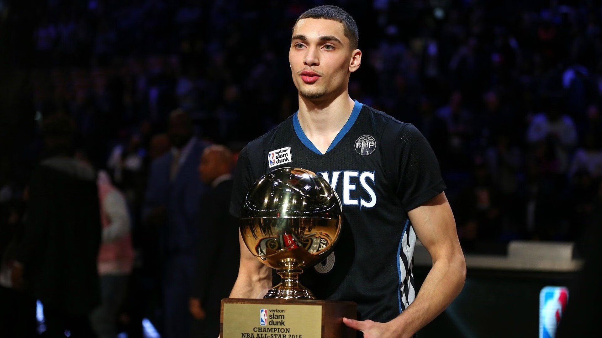 未来“足球王者”崭露头角，欧冠闪耀之星，欧冠星耀球员